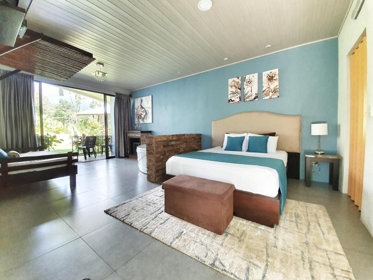 Yellow Tree Suites La Fortuna 外观 照片