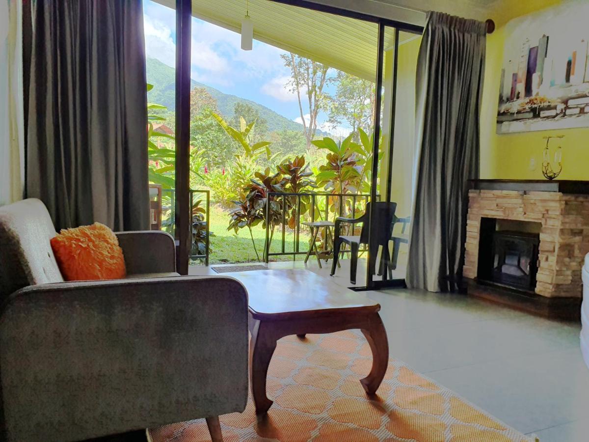 Yellow Tree Suites La Fortuna 外观 照片